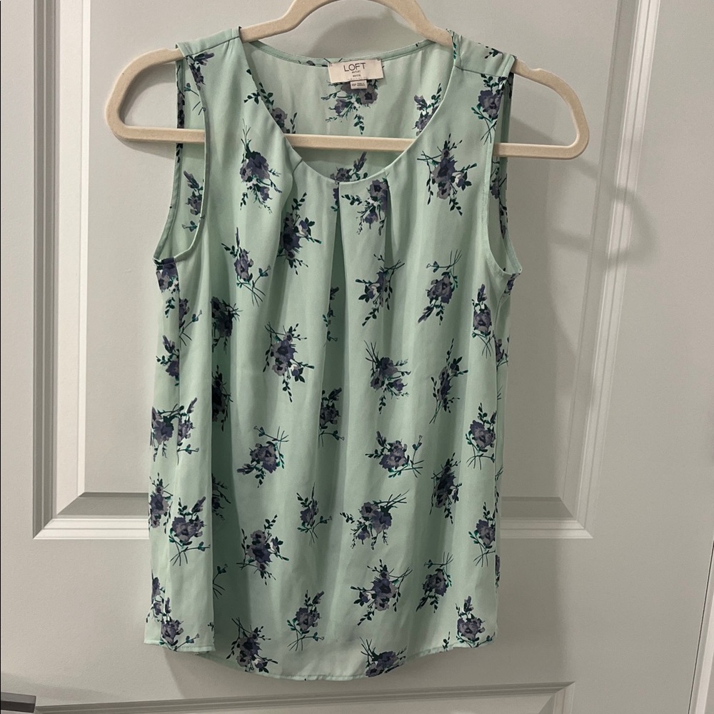 LOFT Women’s Light Green Floral Sleeveless Blouse XSP